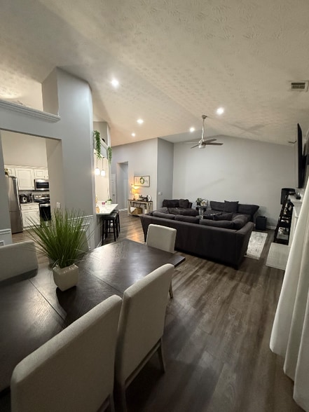 Building Photo - 2332 Bancroft Way