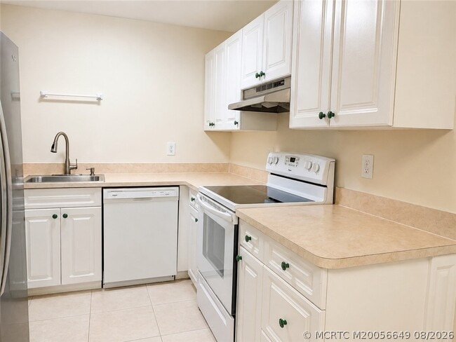 Building Photo - 2103 SE Edler Dr