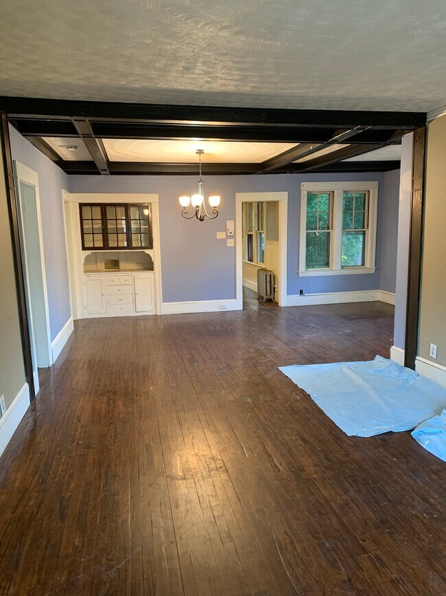 Building Photo - 929 Pleasant St