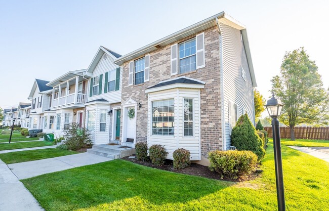 Building Photo - Lovely townhome for rent in Provo