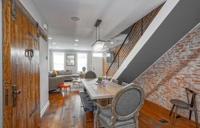 Building Photo - 2407 Grays Ferry Ave