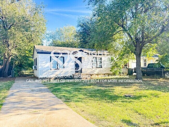 Primary Photo - Charming 2 Bedroom/1 Bathroom Single Famil...