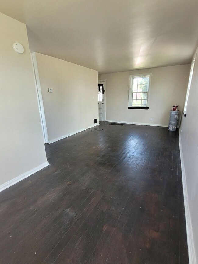 Building Photo - 3 bedroom house York