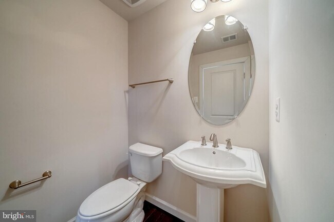 Building Photo - 20752 Duxbury Terrace