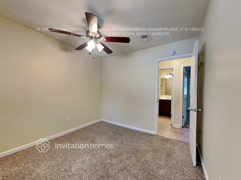 Building Photo - 939 Bermuda Ct