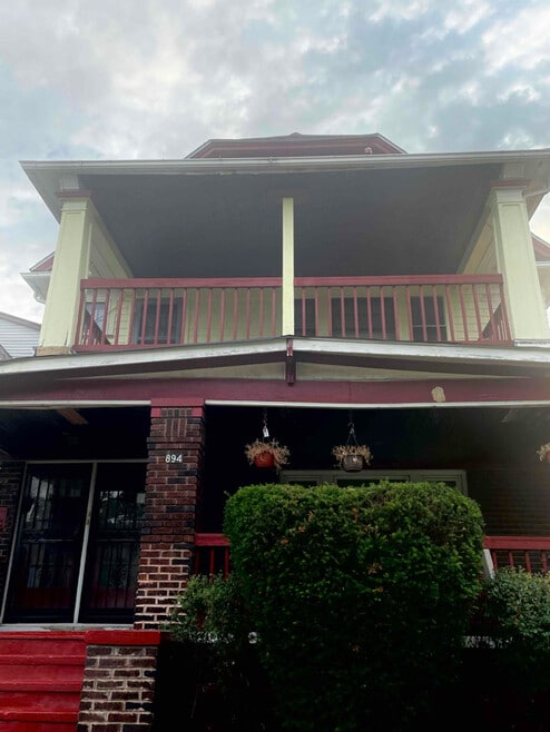 Building Photo - 896 Parkwood Dr