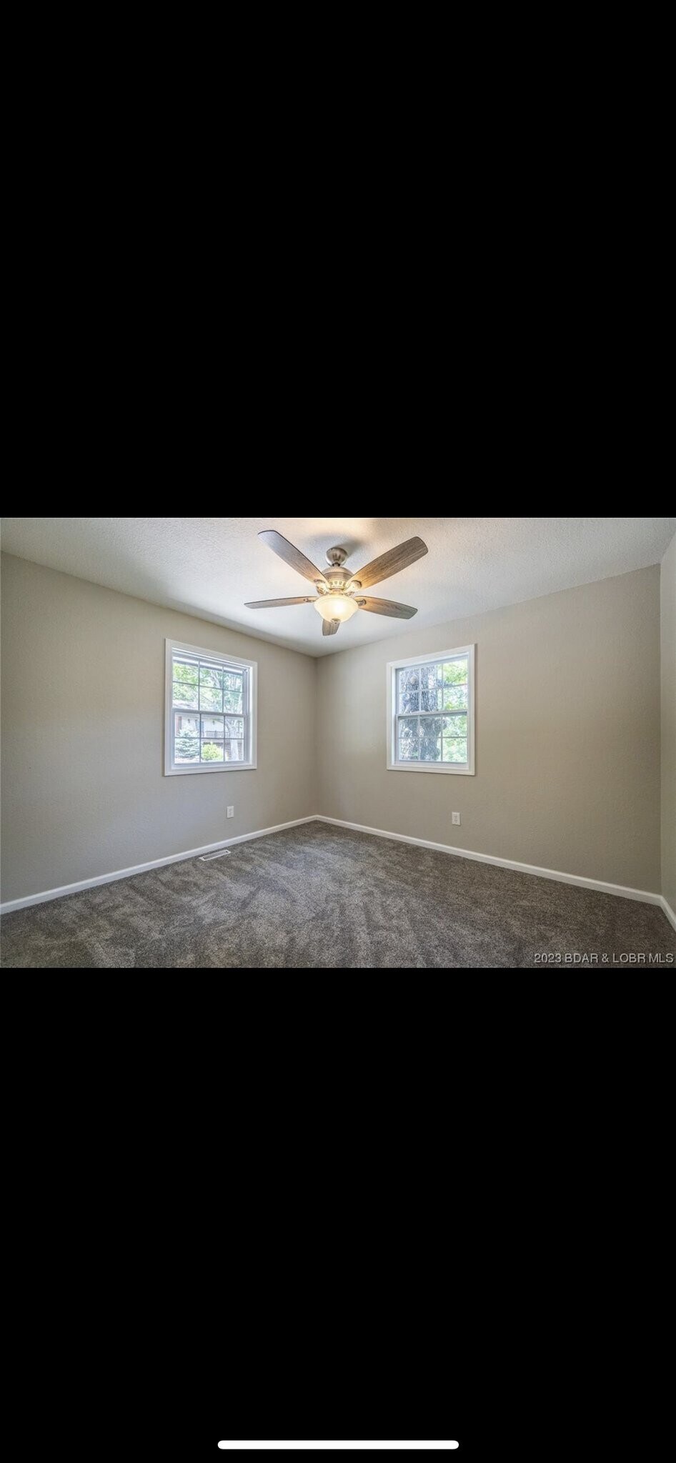 Building Photo - 156 Island View Ln
