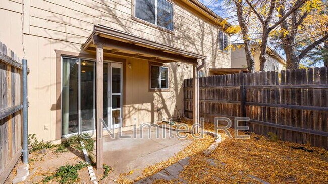 Building Photo - 1637 Canada Crescent