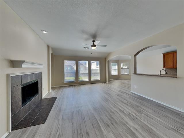 Building Photo - 613 Destin Dr