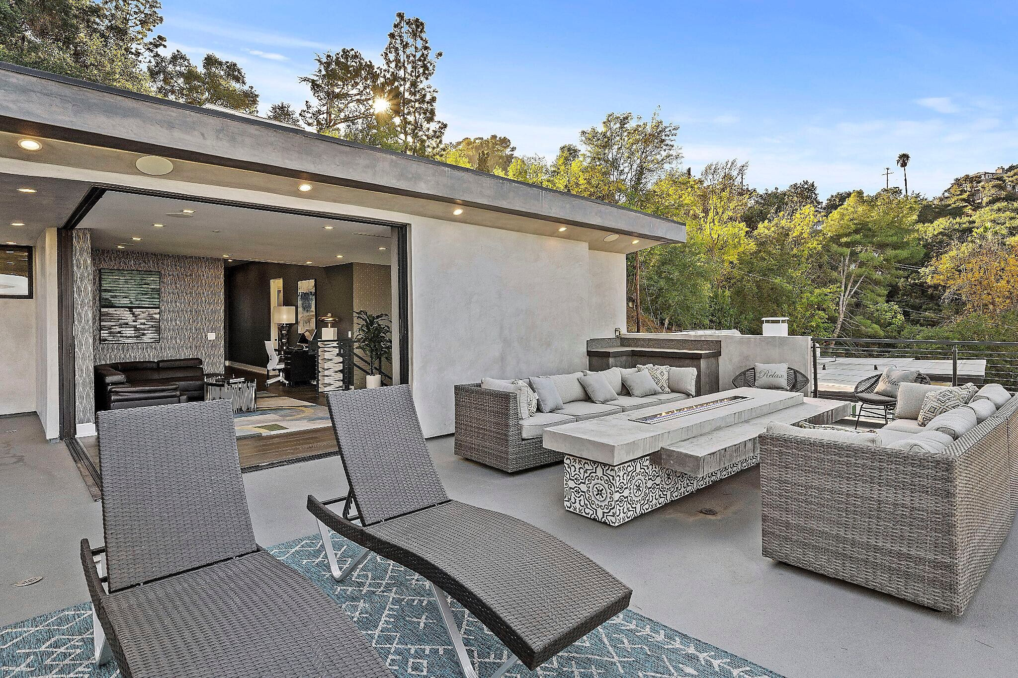 Building Photo - 3712 Broadlawn Dr