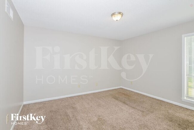 Building Photo - 5590 Montpelier Dr