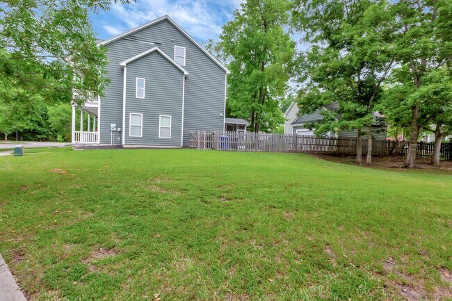 Building Photo - Boltons Landing Home