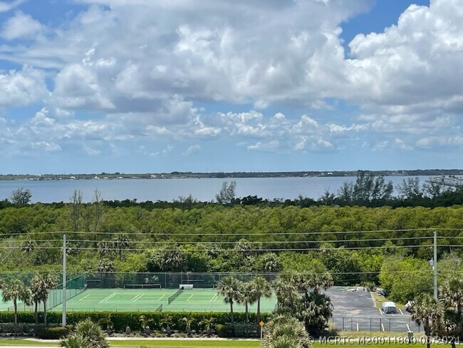 Building Photo - 9900 S Ocean Dr
