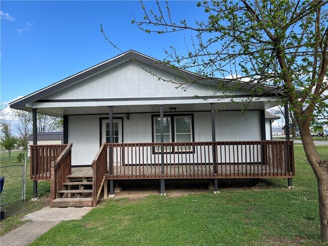 Building Photo - 851 S Jersey St