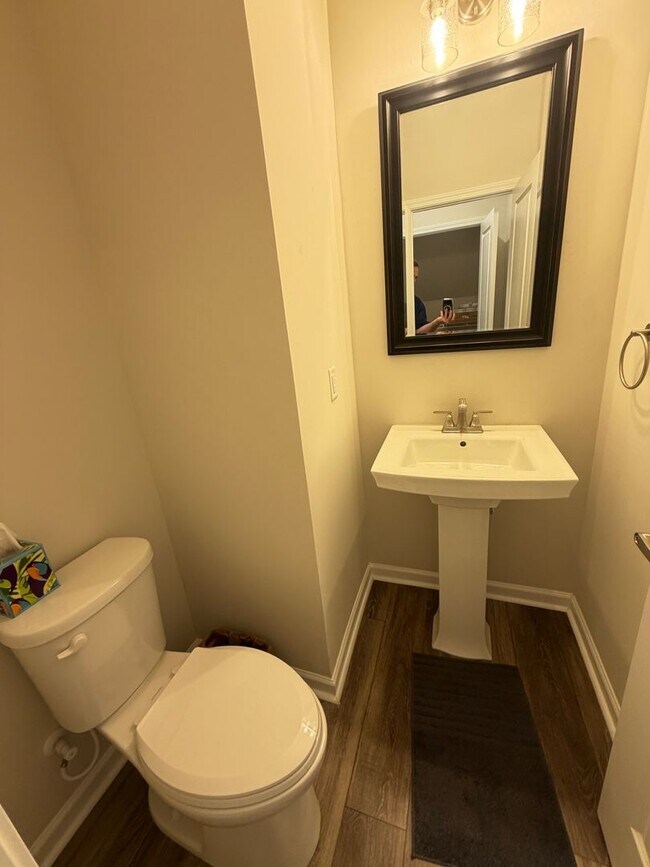 Building Photo - 1 Block from Downtown Kannapolis