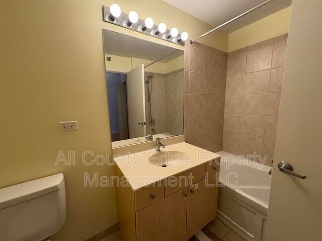 Building Photo - 235 W Van Buren St
