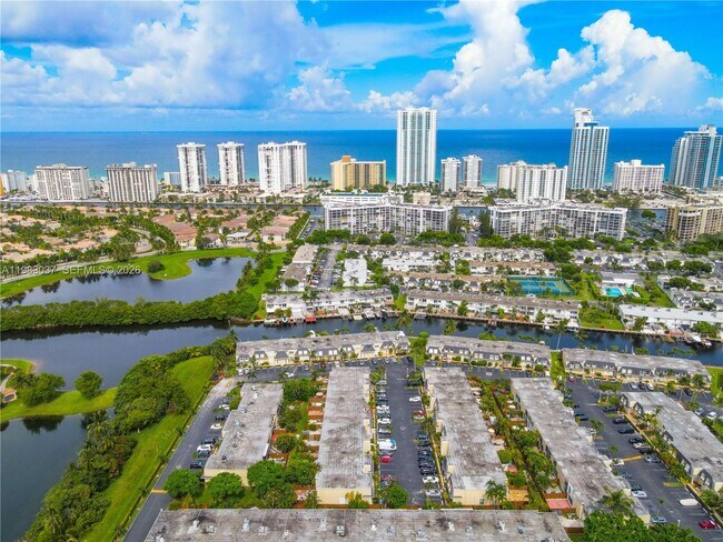 Building Photo - 2421 NE 10th St