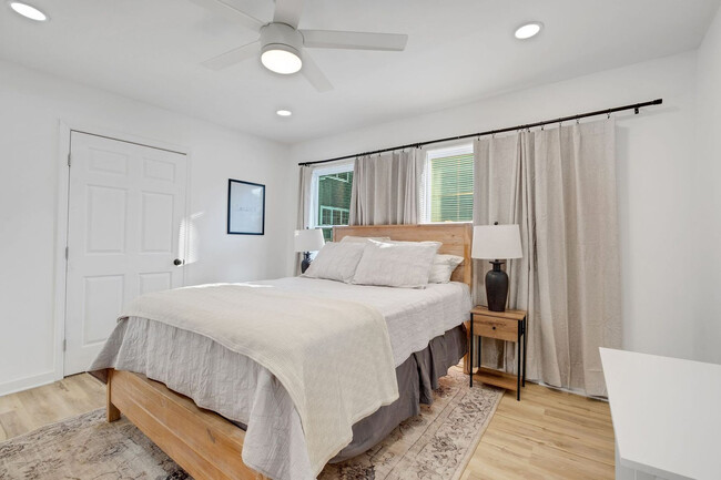 Building Photo - 69B Donelson St