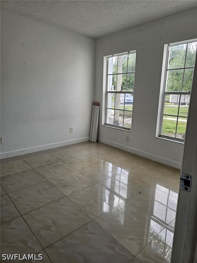 Building Photo - 108 Santa Clara Dr