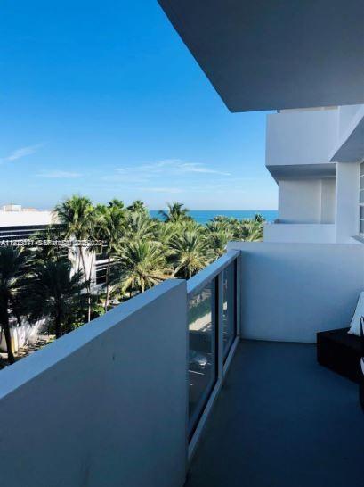 Building Photo - 100 Lincoln Rd