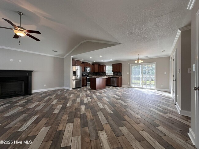 Building Photo - 159 Cavalier Dr