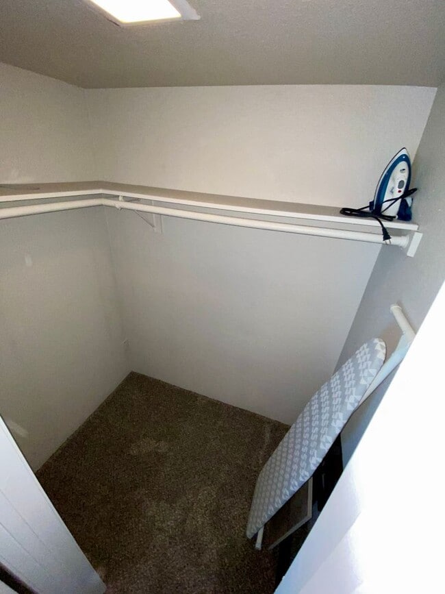 Building Photo - Furnished Scottsdale One Bedroom Condo For Long or Short Term (Min 3 Months)