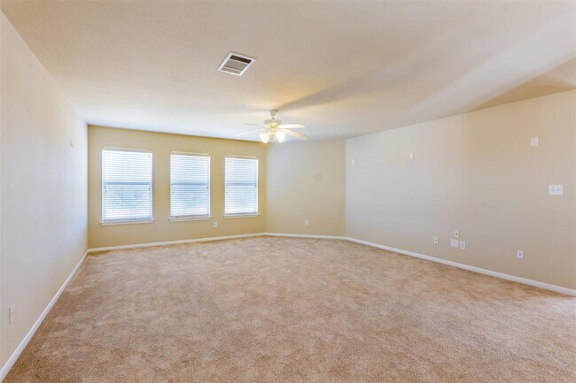 Building Photo - 9329 Castle Pines Dr