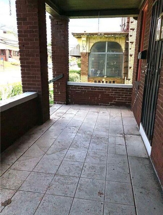 Building Photo - 4005 California Ave