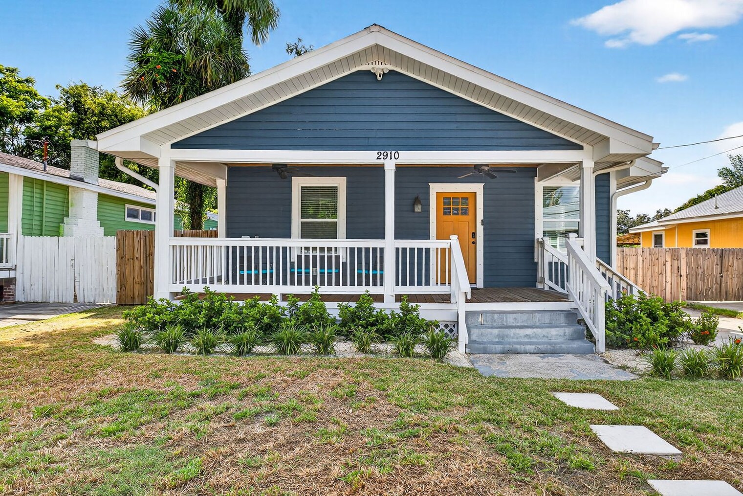 Building Photo - 2910 N Ola Ave