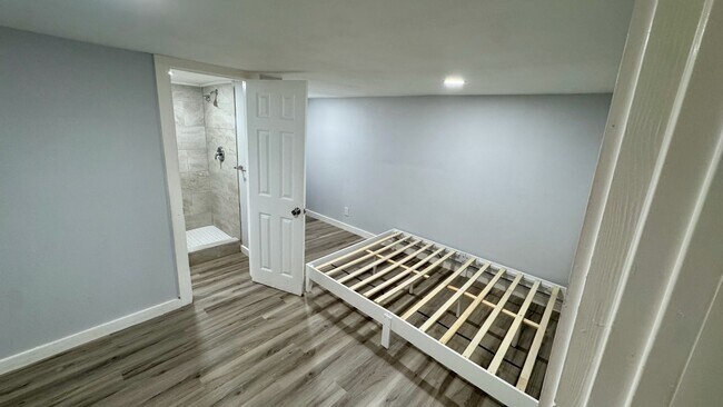 Building Photo - 1322 Avenue L