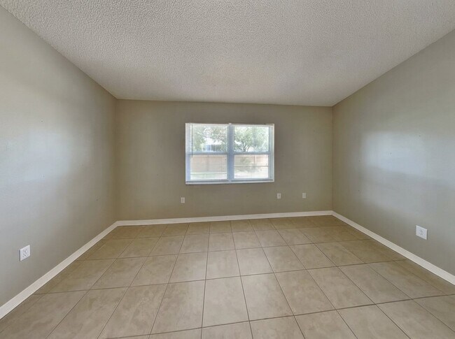 Building Photo - 2569 W Scarlet Oak Ct