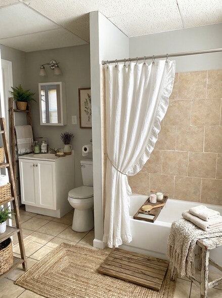 Building Photo - 72 Broad St