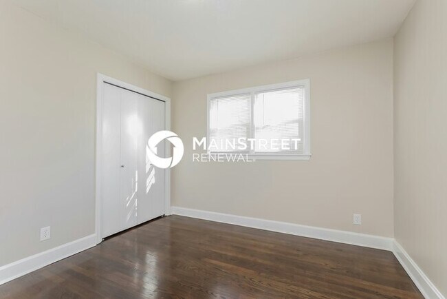 Building Photo - 3 Bedroom Pet-Friendly Home in Gallatin, TN with Main Street Renewal