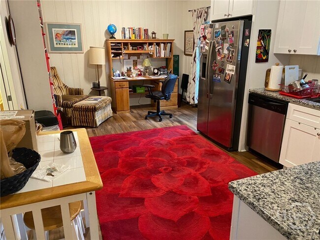 Building Photo - 245 Springdale St