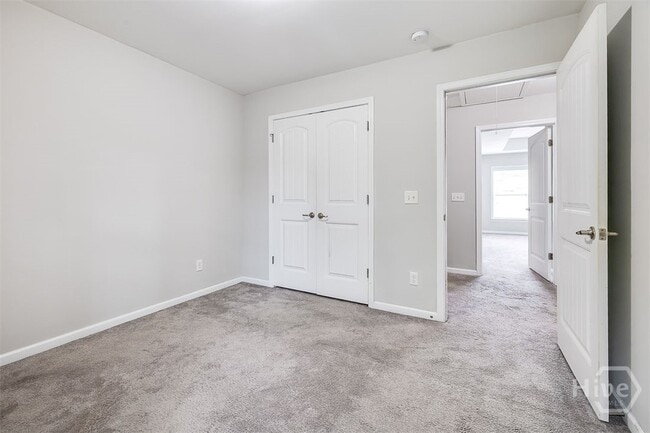 Building Photo - 345 Sonoma Dr