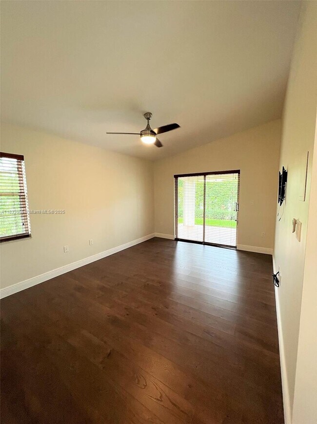 Building Photo - 10201 NW 56th St