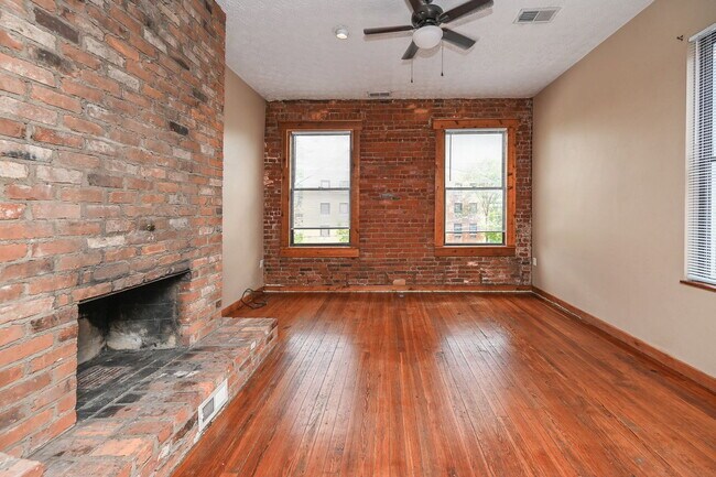 Building Photo - 3207 Vine St