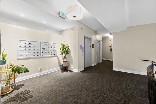 Building Photo - 2100 19th St NW