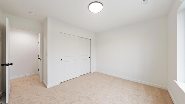 Building Photo - 3555 W 6th Pl