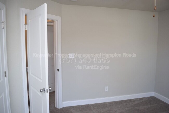 Building Photo - 1 Worden Pl