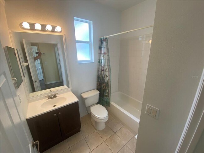 Building Photo - 302 Bluff Pass Dr