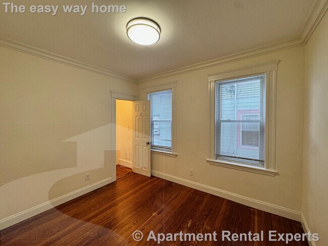 Building Photo - 65 Conwell Ave