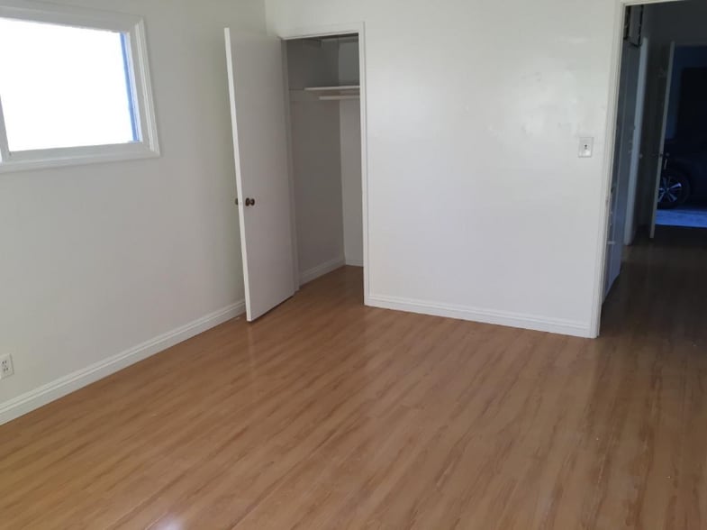 Building Photo - 515 N Nicholson Ave