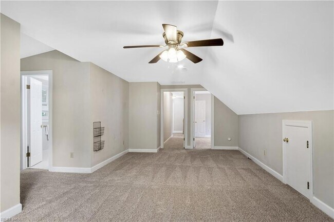 Building Photo - 107 Oak Ridge Ct