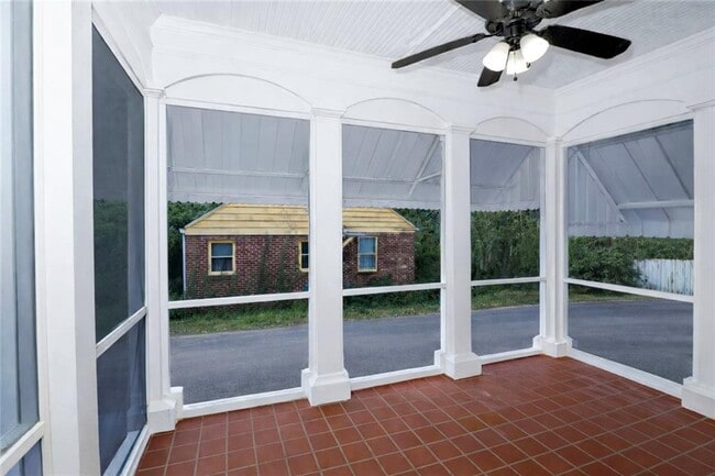 Building Photo - 1441 Blvd Lorraine SW