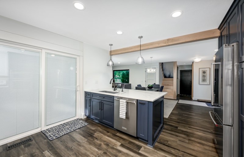 Building Photo - 3695 Englewood Dr