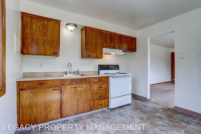Building Photo - 11580 SW Hall Blvd