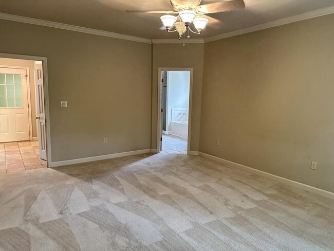 Building Photo - 105 Summertime Point