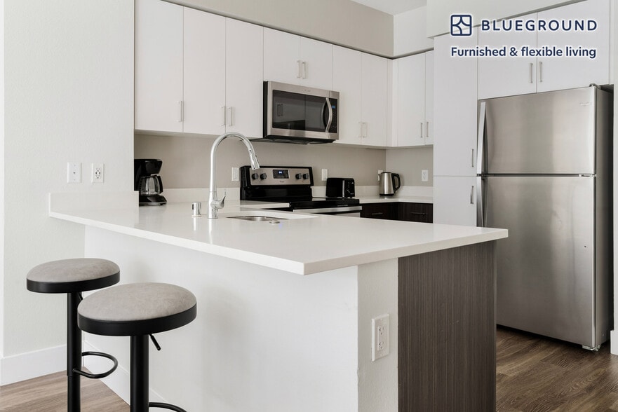 Building Photo - 3889 Artist Walk Common