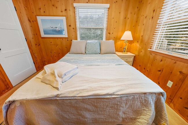 Building Photo - 4240 Johnston Ln